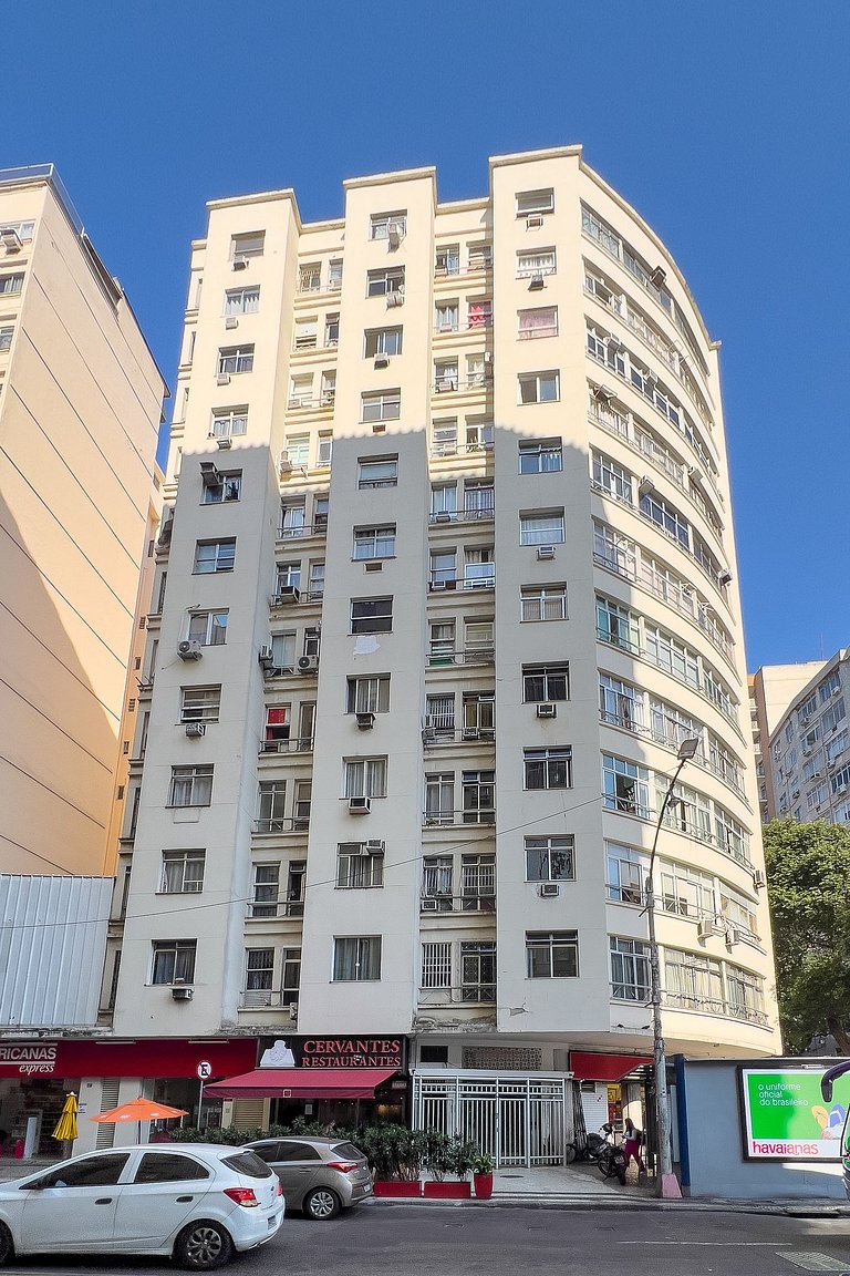 Studio p/ Casal em Copacabana 600m Metro